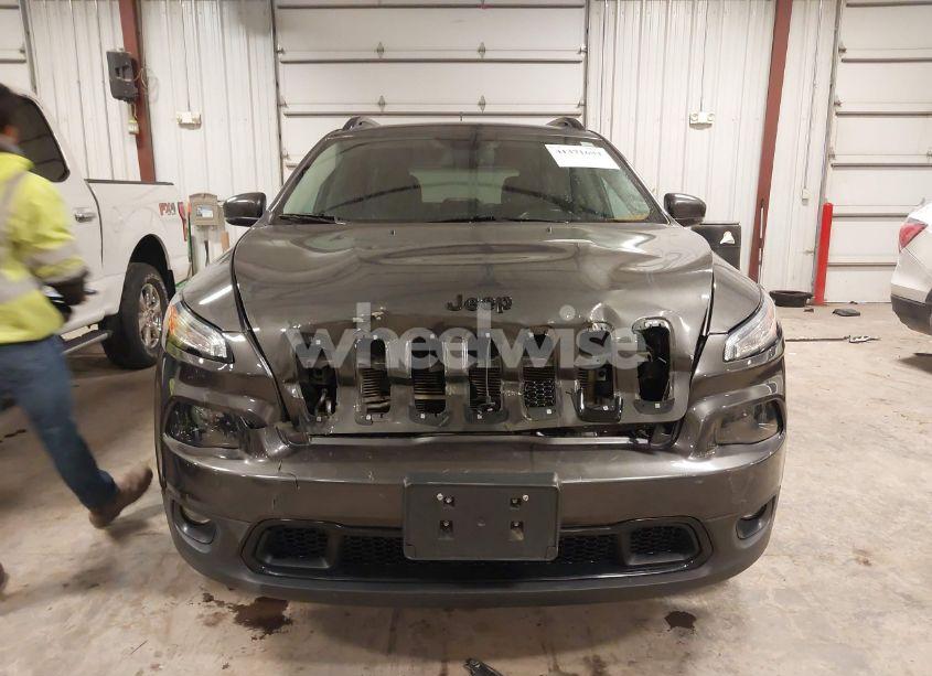 Photo 12 of 2018 Jeep Cherokee LIMITED 4X4 (VIN 1C4PJMDX0JD617273)