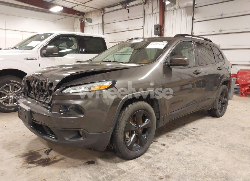 Photo 2 of 2018 Jeep Cherokee LIMITED 4X4 (VIN 1C4PJMDX0JD617273)