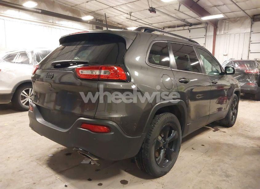 Photo 4 of 2018 Jeep Cherokee LIMITED 4X4 (VIN 1C4PJMDX0JD617273)