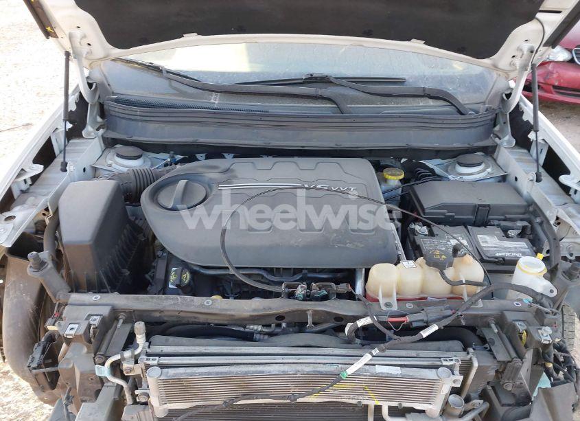 Photo 10 of 2019 Jeep Cherokee LIMITED 4X4 (VIN 1C4PJMDX0KD283974)