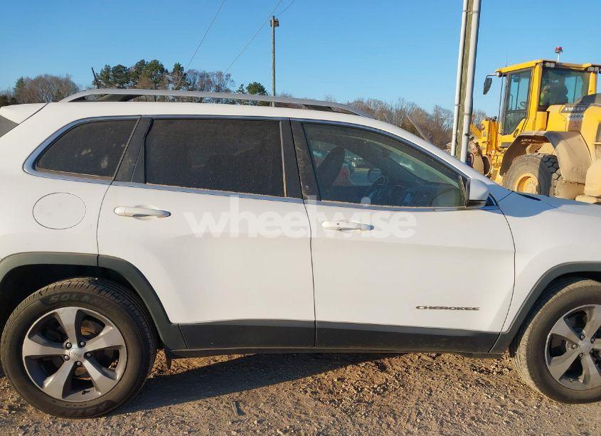 Photo 13 of 2019 Jeep Cherokee LIMITED 4X4 (VIN 1C4PJMDX0KD283974)