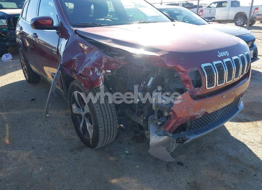 Photo 6 of 2019 Jeep Cherokee LIMITED 4X4 (VIN 1C4PJMDX0KD336821)