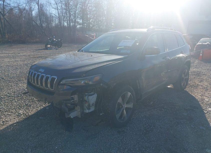 Photo 2 of 2019 Jeep Cherokee LIMITED 4X4 (VIN 1C4PJMDX0KD460068)