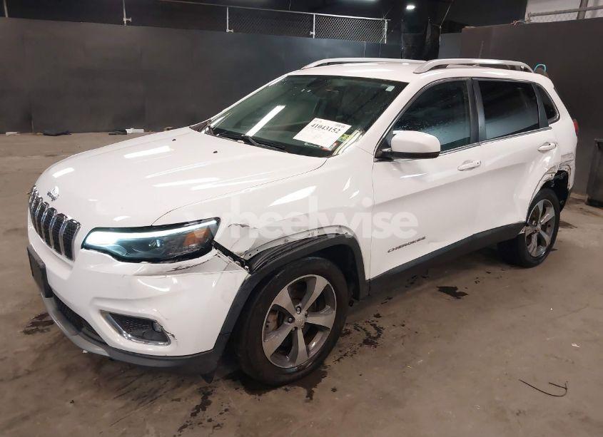 Photo 2 of 2019 Jeep Cherokee LIMITED 4X4 (VIN 1C4PJMDX1KD156425)