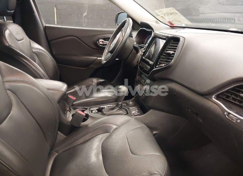 Photo 5 of 2019 Jeep Cherokee LIMITED 4X4 (VIN 1C4PJMDX1KD156425)