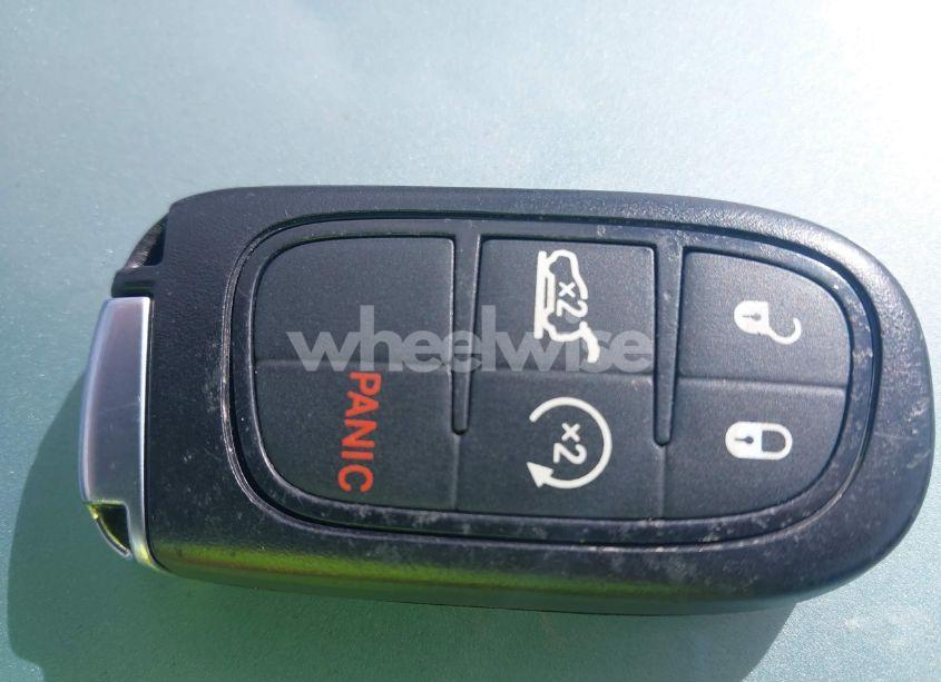 Photo 11 of 2019 Jeep Cherokee LIMITED 4X4 (VIN 1C4PJMDX1KD162144)