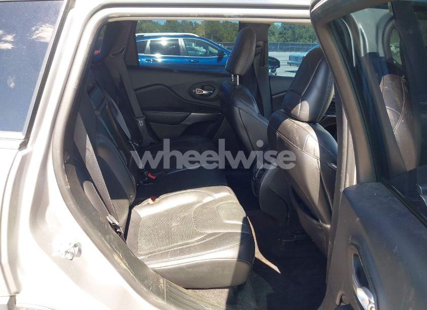 Photo 8 of 2019 Jeep Cherokee LIMITED 4X4 (VIN 1C4PJMDX1KD166355)