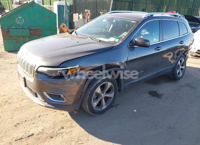 Photo 2 of 2019 Jeep Cherokee LIMITED 4X4 (VIN 1C4PJMDX1KD260445)