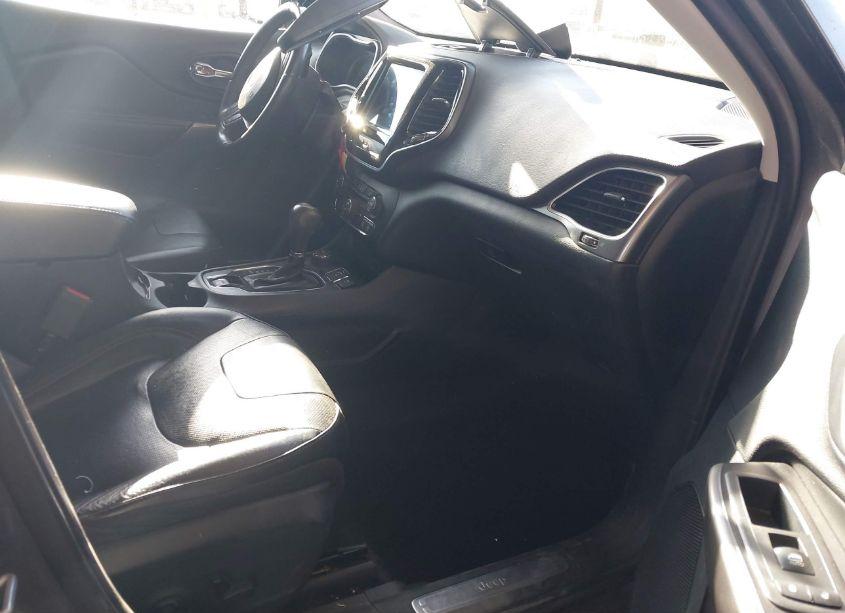 Photo 5 of 2019 Jeep Cherokee LIMITED 4X4 (VIN 1C4PJMDX1KD305514)