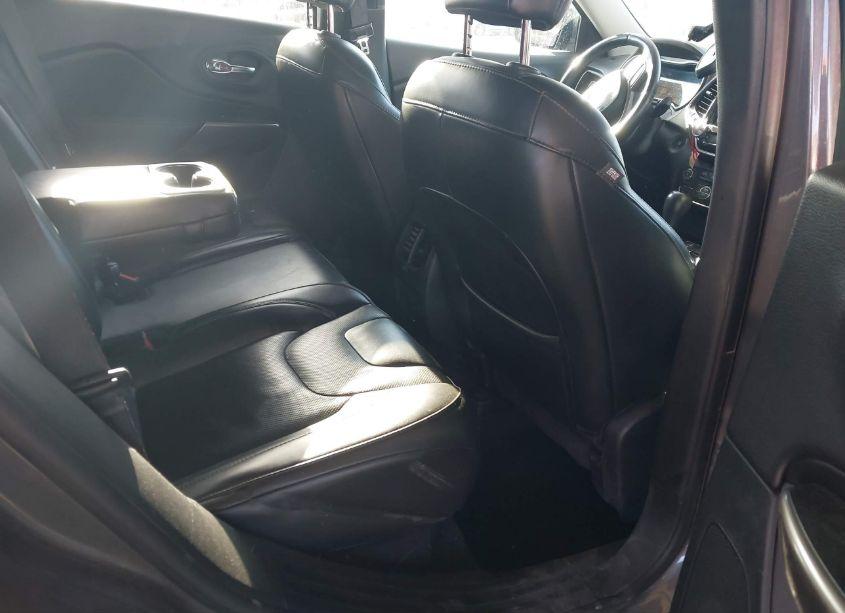 Photo 8 of 2019 Jeep Cherokee LIMITED 4X4 (VIN 1C4PJMDX1KD305514)