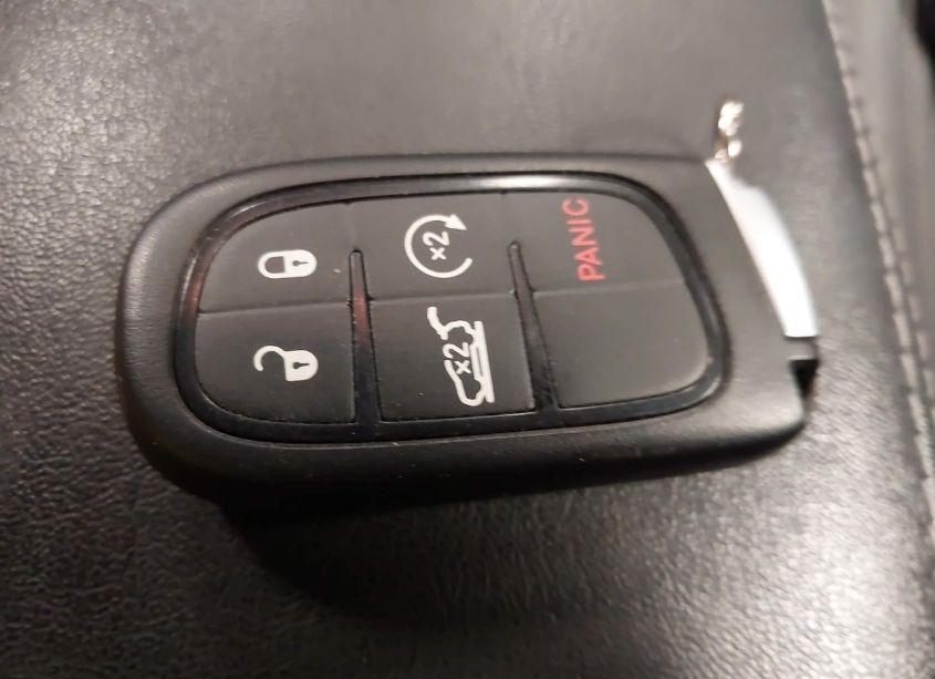 Photo 11 of 2019 Jeep Cherokee LIMITED 4X4 (VIN 1C4PJMDX1KD320823)