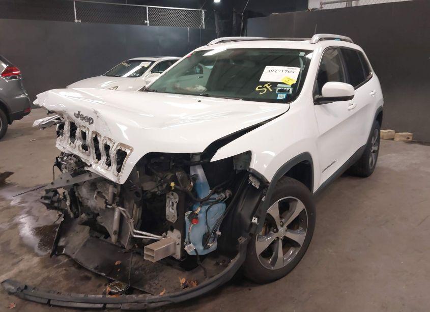 Photo 2 of 2019 Jeep Cherokee LIMITED 4X4 (VIN 1C4PJMDX1KD320823)