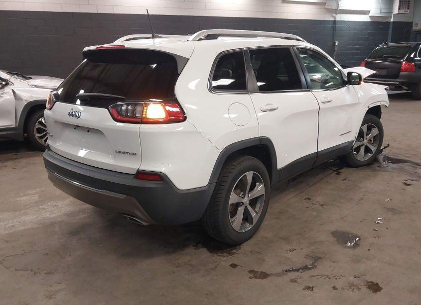 Photo 4 of 2019 Jeep Cherokee LIMITED 4X4 (VIN 1C4PJMDX1KD320823)