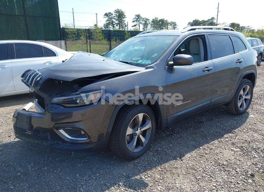 Photo 2 of 2019 Jeep Cherokee LIMITED 4X4 (VIN 1C4PJMDX1KD356852)