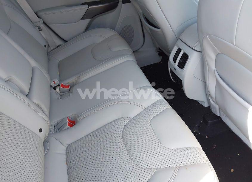 Photo 8 of 2019 Jeep Cherokee LIMITED 4X4 (VIN 1C4PJMDX1KD356852)