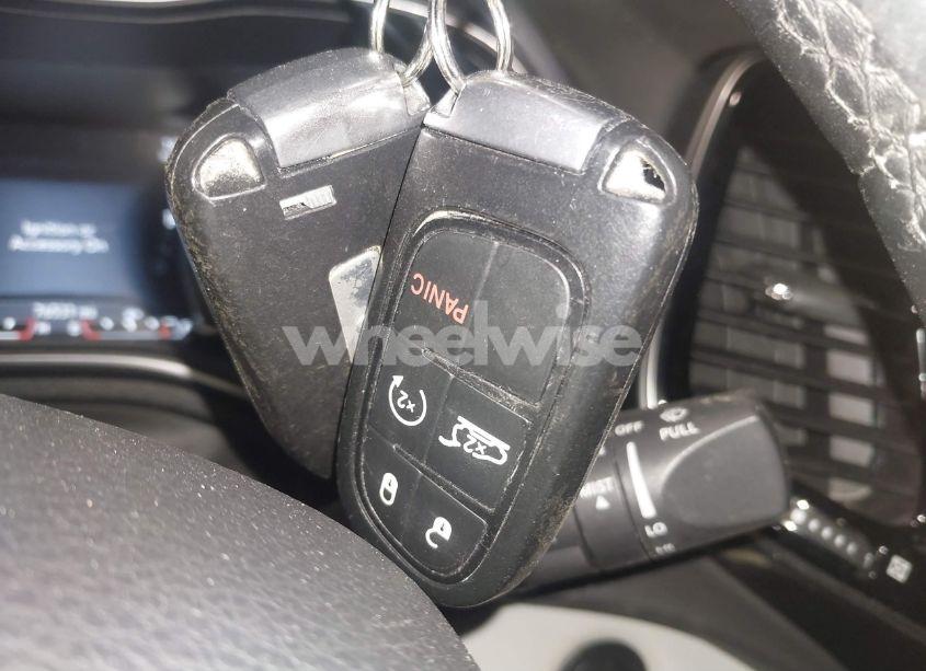 Photo 11 of 2019 Jeep Cherokee LIMITED 4X4 (VIN 1C4PJMDX1KD365129)