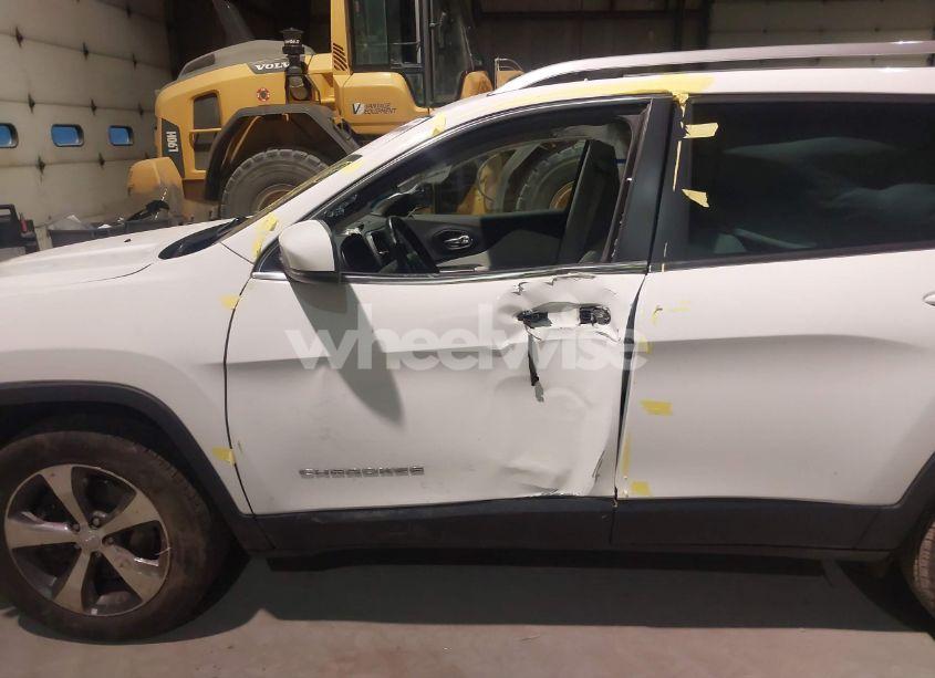 Photo 6 of 2019 Jeep Cherokee LIMITED 4X4 (VIN 1C4PJMDX1KD365129)