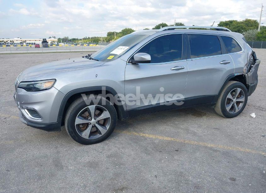Photo 2 of 2019 Jeep Cherokee LIMITED 4X4 (VIN 1C4PJMDX2KD126673)