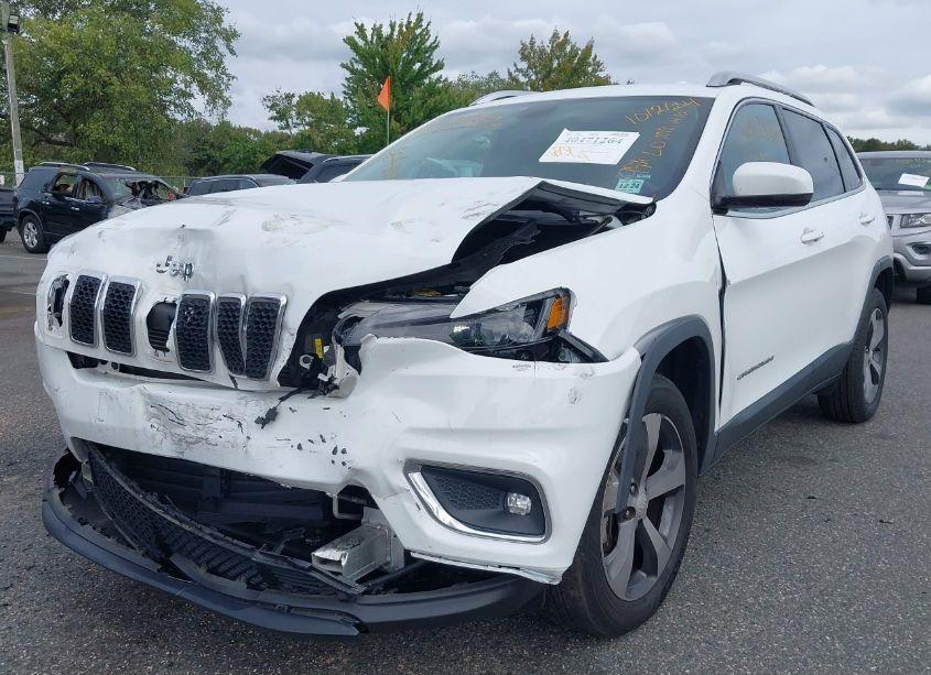 Photo 2 of 2019 Jeep Cherokee LIMITED 4X4 (VIN 1C4PJMDX2KD138497)