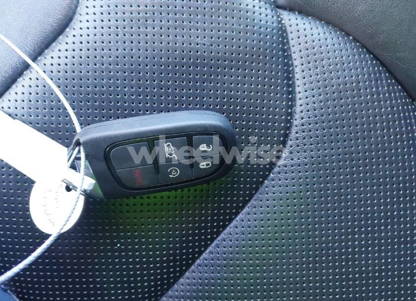 Photo 11 of 2019 Jeep Cherokee LIMITED 4X4 (VIN 1C4PJMDX2KD235912)