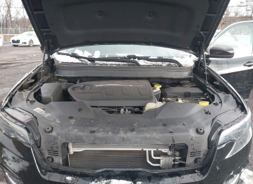 Photo 10 of 2019 Jeep Cherokee LIMITED 4X4 (VIN 1C4PJMDX2KD321852)