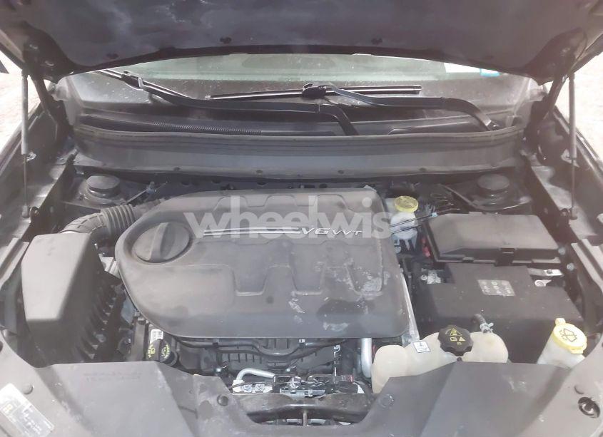 Photo 10 of 2019 Jeep Cherokee LIMITED 4X4 (VIN 1C4PJMDX2KD400146)