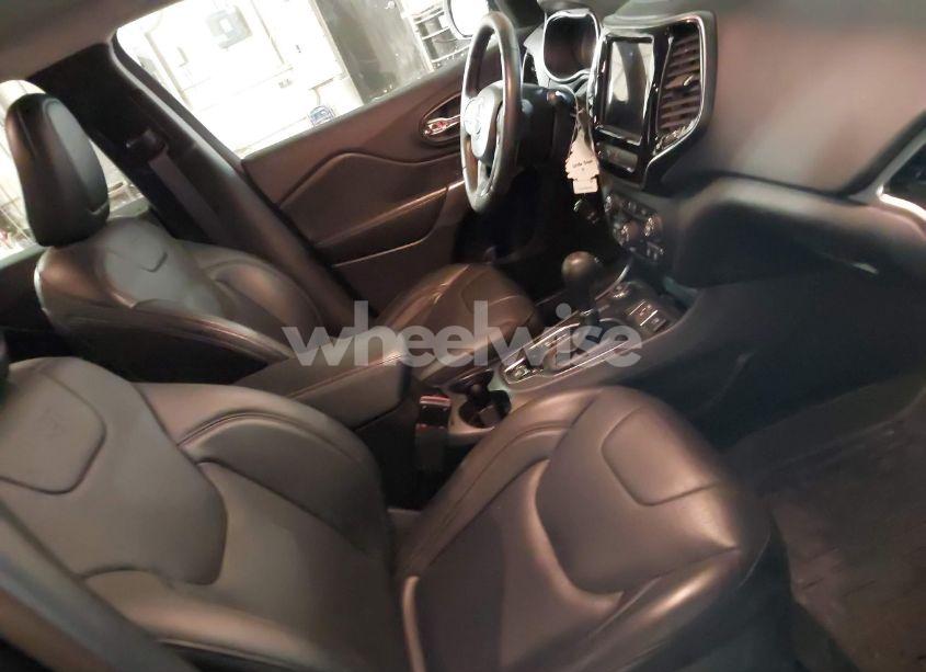 Photo 5 of 2019 Jeep Cherokee LIMITED 4X4 (VIN 1C4PJMDX2KD410241)