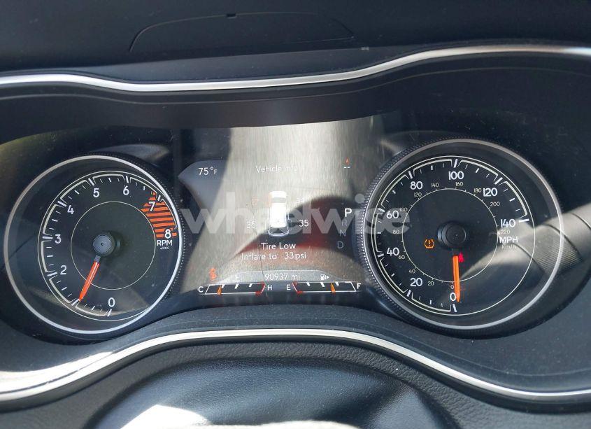 Photo 6 of 2019 Jeep Cherokee LIMITED 4X4 (VIN 1C4PJMDX2KD417030)