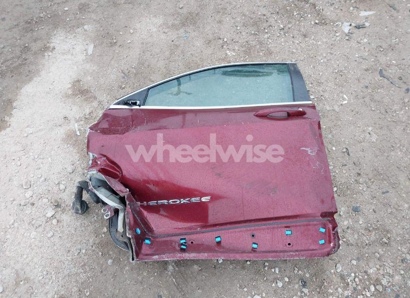 Photo 11 of 2019 Jeep Cherokee LIMITED 4X4 (VIN 1C4PJMDX2KD423359)