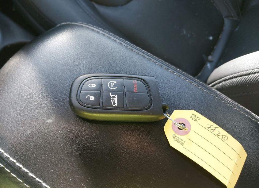 Photo 11 of 2020 Jeep Cherokee LIMITED 4X4 (VIN 1C4PJMDX2LD566555)