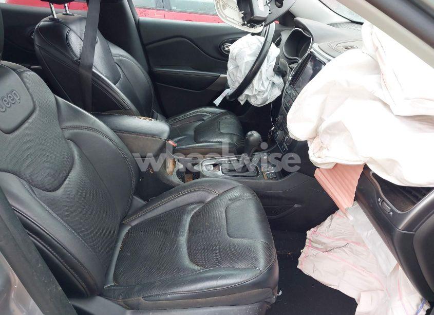 Photo 5 of 2020 Jeep Cherokee LIMITED 4X4 (VIN 1C4PJMDX2LD651086)