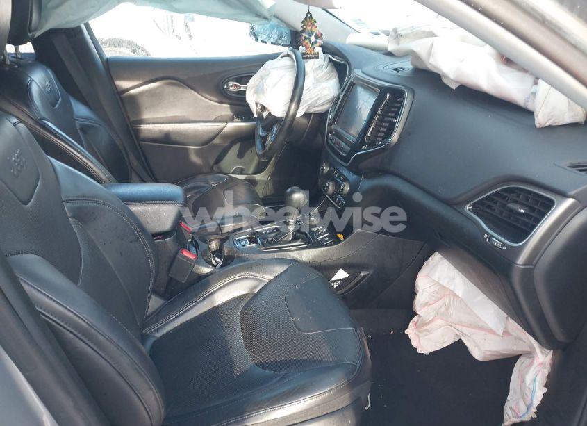 Photo 5 of 2019 Jeep Cherokee LIMITED 4X4 (VIN 1C4PJMDX3KD342810)