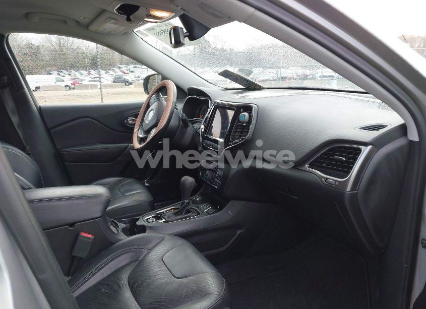 Photo 5 of 2019 Jeep Cherokee LIMITED 4X4 (VIN 1C4PJMDX3KD423614)