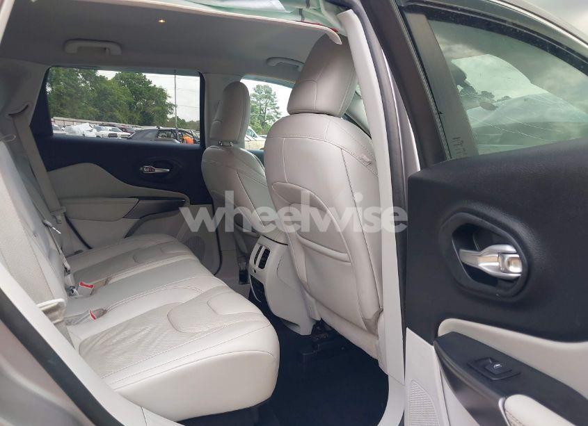 Photo 8 of 2020 Jeep Cherokee LIMITED 4X4 (VIN 1C4PJMDX3LD531197)