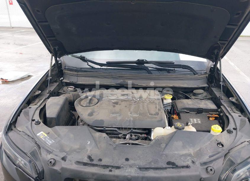 Photo 10 of 2020 Jeep Cherokee LIMITED 4X4 (VIN 1C4PJMDX3LD578309)