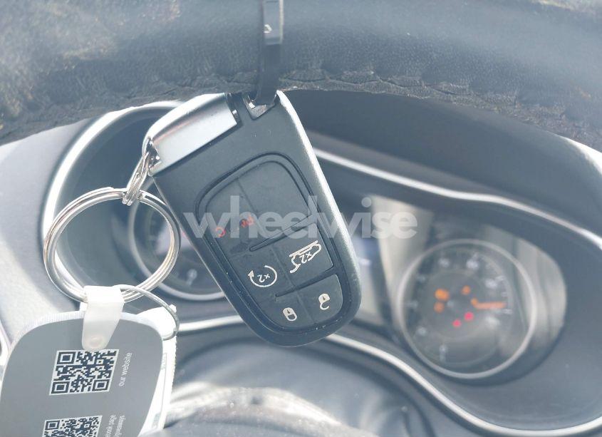 Photo 11 of 2020 Jeep Cherokee LIMITED 4X4 (VIN 1C4PJMDX3LD605220)