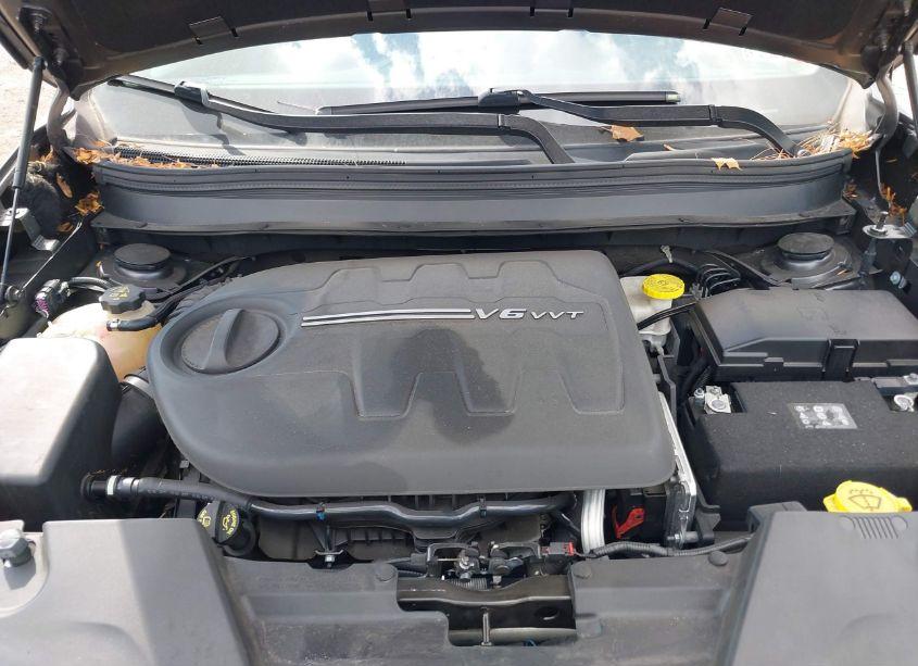 Photo 10 of 2018 Jeep Cherokee LIMITED 4X4 (VIN 1C4PJMDX4JD532517)