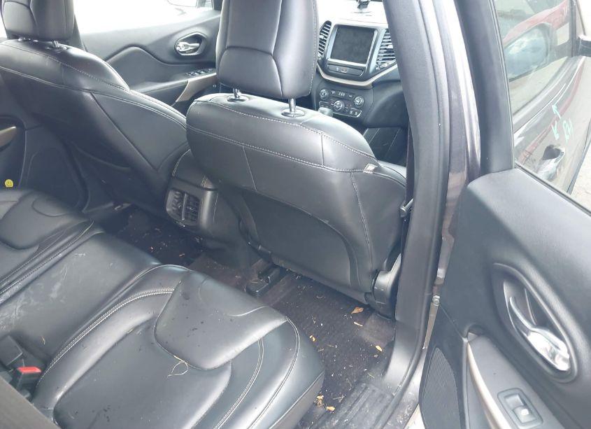 Photo 8 of 2018 Jeep Cherokee LIMITED 4X4 (VIN 1C4PJMDX4JD532517)