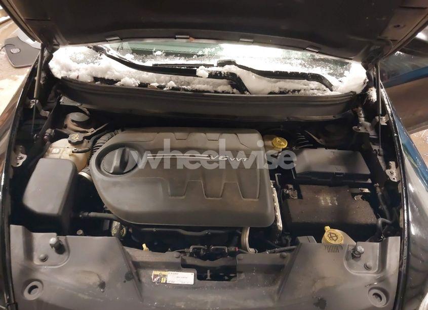 Photo 10 of 2018 Jeep Cherokee LIMITED (VIN 1C4PJMDX4JD593043)