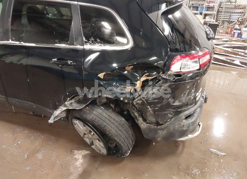 Photo 6 of 2018 Jeep Cherokee LIMITED (VIN 1C4PJMDX4JD593043)