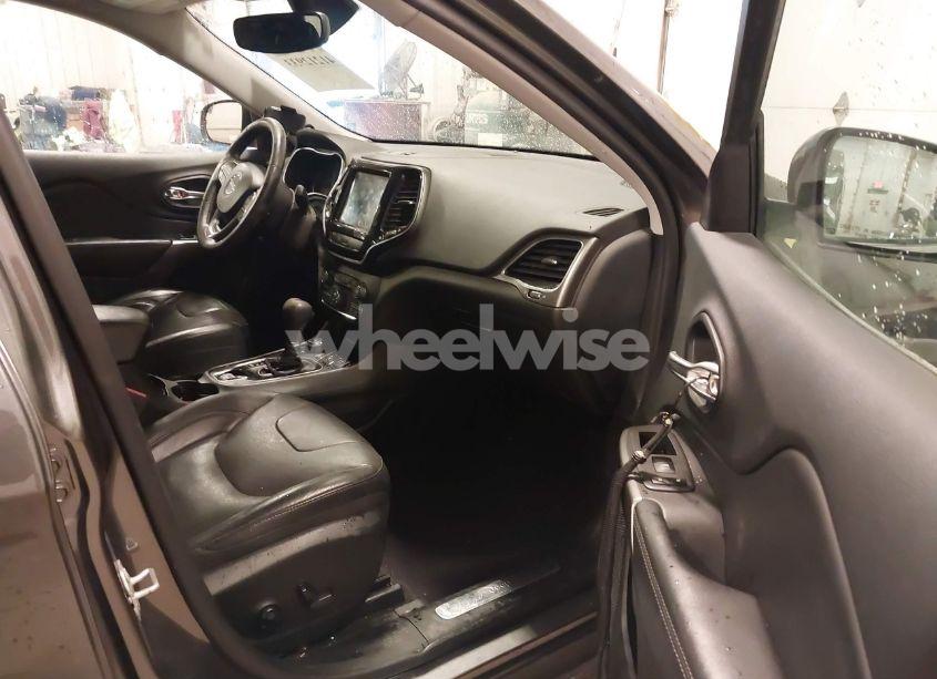 Photo 5 of 2019 Jeep Cherokee LIMITED (VIN 1C4PJMDX4KD133303)