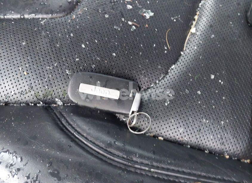 Photo 11 of 2019 Jeep Cherokee LIMITED 4X4 (VIN 1C4PJMDX4KD256387)