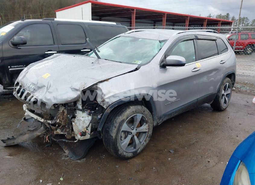 Photo 2 of 2019 Jeep Cherokee LIMITED 4X4 (VIN 1C4PJMDX4KD256387)