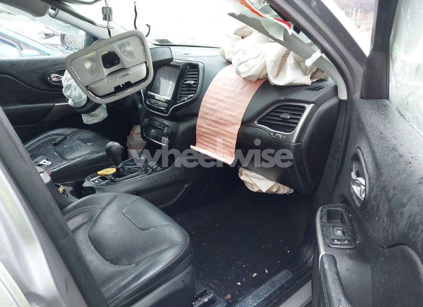 Photo 5 of 2019 Jeep Cherokee LIMITED 4X4 (VIN 1C4PJMDX4KD256387)