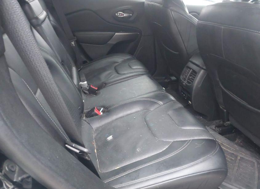 Photo 8 of 2019 Jeep Cherokee LIMITED 4X4 (VIN 1C4PJMDX4KD282827)