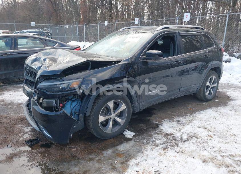 Photo 2 of 2019 Jeep Cherokee LIMITED 4X4 (VIN 1C4PJMDX4KD303952)