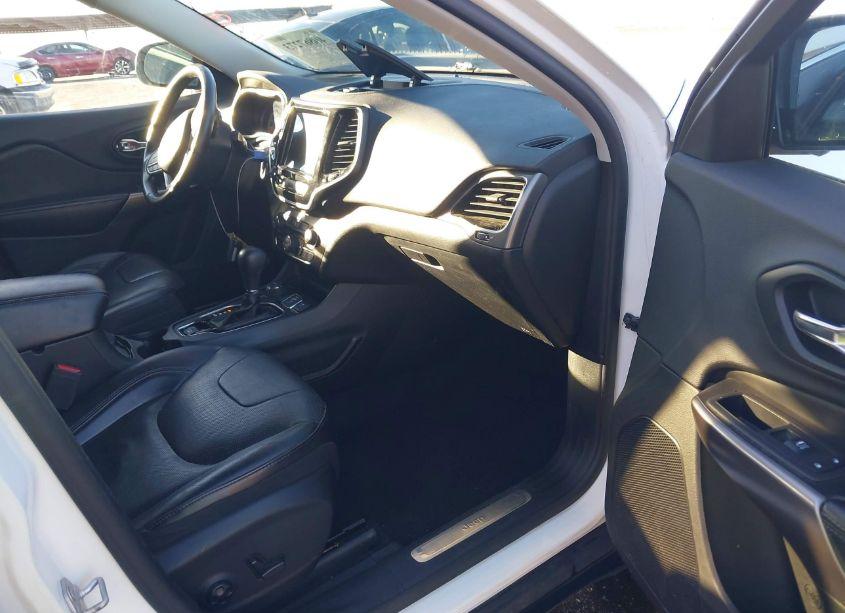 Photo 5 of 2019 Jeep Cherokee LIMITED 4X4 (VIN 1C4PJMDX4KD350110)