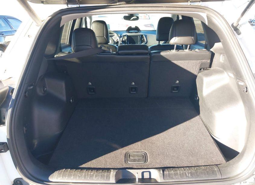 Photo 8 of 2019 Jeep Cherokee LIMITED 4X4 (VIN 1C4PJMDX4KD350110)