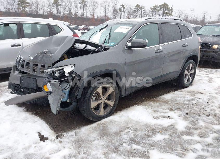 Photo 2 of 2021 Jeep Cherokee LIMITED 4X4 (VIN 1C4PJMDX4MD124071)