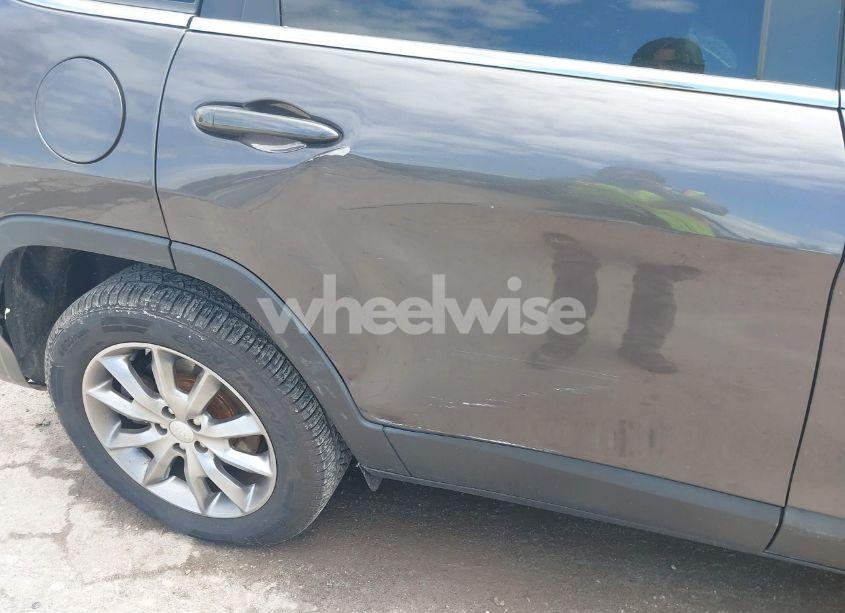 Photo 17 of 2018 Jeep Cherokee LIMITED 4X4 (VIN 1C4PJMDX5JD547334)